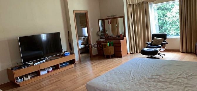 Hình ảnh Cho thuê biệt thự Phú Gia  dt 250m2 4pn giá 80tr/tháng.