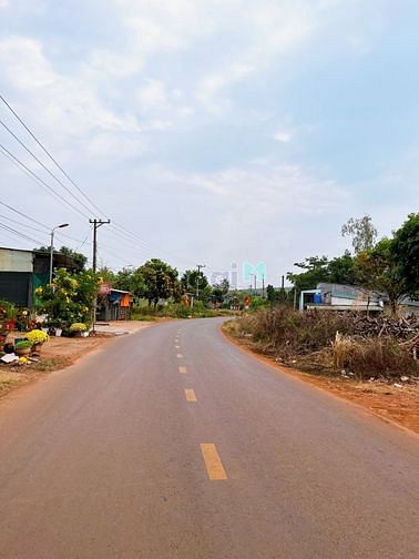 Hình ảnh Đất cách Ql14 khoảng 300m, dân cư đông đúc, vị trí đẹp, đường nhựa 9m