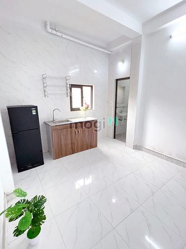 Hình ảnh Cầu Giấy 50m2 ,1 Phòng ngủ riêng,full đồ thang máy giá tốt