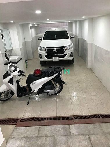 Hình ảnh Cho thuê nhà hẻm 8m 540 Cách Mạng Tháng 8, Quận 3.