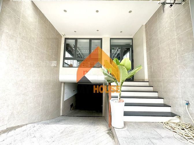 Hình ảnh TOÀ NHÀ  đẹp bung nóc ngay trung tâm AN PHÚ - Ú OÀ bất ngờ chưa ạ @@