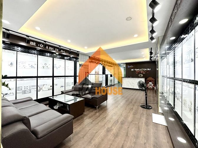 Hình ảnh TOÀ NHÀ  đẹp bung nóc ngay trung tâm AN PHÚ - Ú OÀ bất ngờ chưa ạ @@