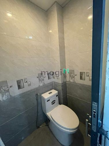 Hình ảnh Chỉ 2,9 tỷ, 22m2, 3 tầng, Hậu Giang P12Q6.