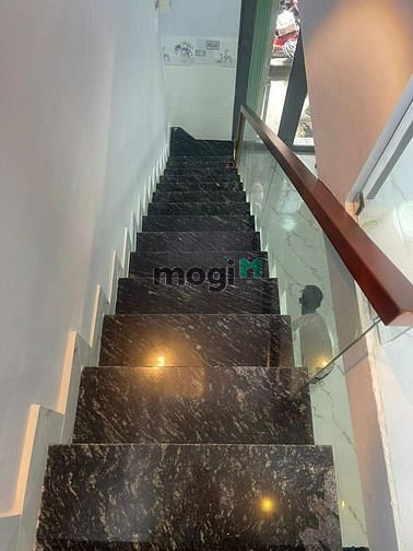 Hình ảnh Chỉ 2,9 tỷ, 22m2, 3 tầng, Hậu Giang P12Q6.