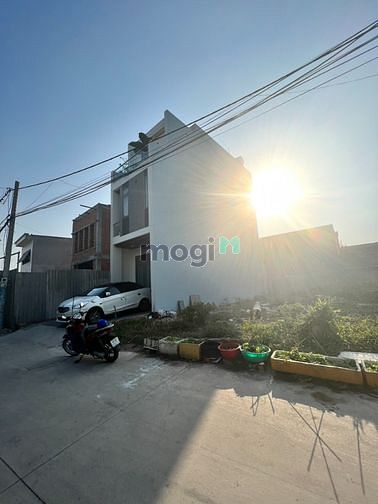 Hình ảnh Đất đẹp xây CHDV hoặc xây nhà giá 50tr/m2 - 120M2 Đường 6m
