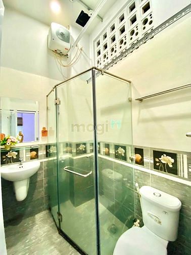 Hình ảnh Gác cửa sổ máy giặt riêng ngay Lý Phục Man Quận 7
