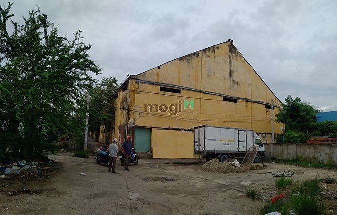 Hình ảnh Xưởng mặt tiền đường, 186 Mễ Cốc, quận 8 - 2500m2