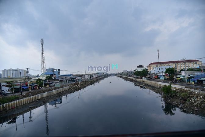 Hình ảnh Xưởng mặt tiền đường, 186 Mễ Cốc, quận 8 - 2500m2
