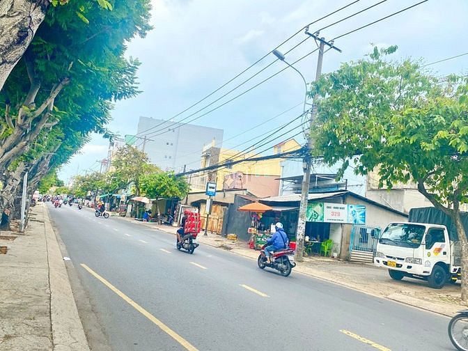Hình ảnh Cho thuê tòa Nhà 4 Lầu Mặt Tiền Trần Xuân Soạn. P, Tân Kiểng , Quận 7