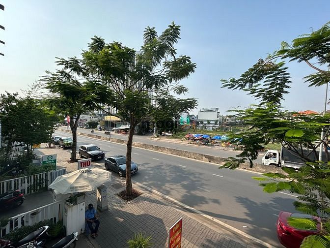 Hình ảnh Bán đất mặt tiền đường Liên Phường 30m Quận 9