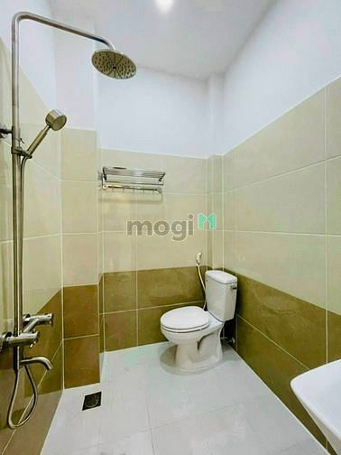 Hình ảnh Bán gấp Chung cư emerald celadon 71m2 2pn 2wc tầng cao Quận Tân Phú