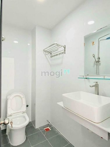 Hình ảnh Cực rẻ nhà 1/ CMT8, P15, Q10 sổ riêng 48m2