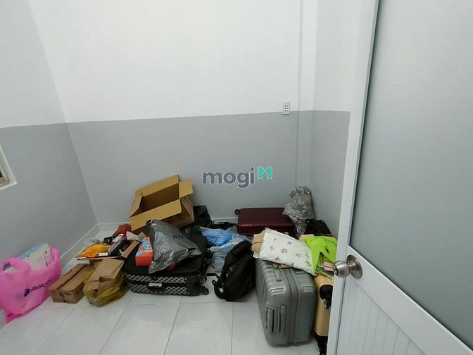 Hình ảnh Nhà // mới dọn vào ở ngay. trung tâm bình tân