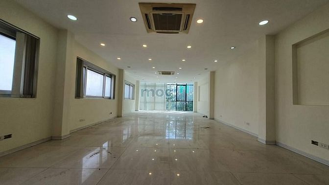 Hình ảnh Mặt phố Lê Trọng Tấn- Kinh doanh- Vỉa hè rông- Dòng tiền 200Tr/ Tháng