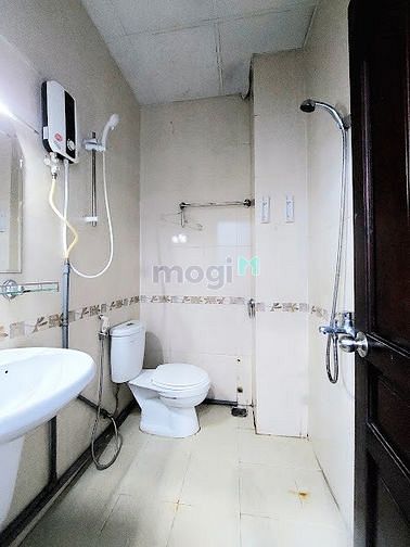 Hình ảnh Siêu Phẩm Quận 7_CHDV Full Nội Thất CỬA SỔ LỚN CẠNH CHỢ TÂN KIỂNG
