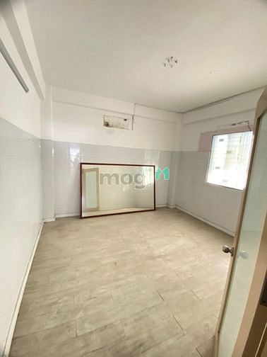 Hình ảnh Cho thuê nhà đường Lê Thị Riêng,  P Bến Thành, Quận 1