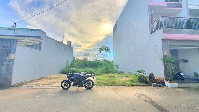 Hình ảnh Mở Bán 10 lô đất ngang 5m, Lã Xuân Oai,Q9,85m2, sổ riêng. 2ty6 .