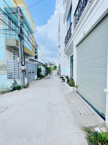 Hình ảnh Bán nền hẻm 226 hoàng quốc việt giá 2 tỷ 190