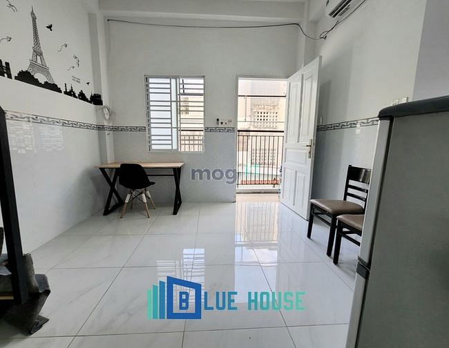 Hình ảnh Căn Hộ Full Nội Thất Ban Công Cửa Sổ Etown Cộng Hòa