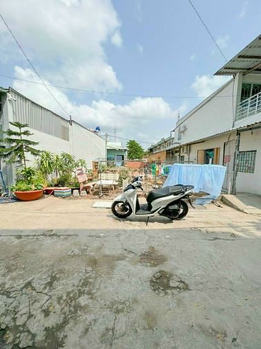 Hình ảnh Bán nền liên tổ 12-20 lộ 6m giá 2 tỷ 190