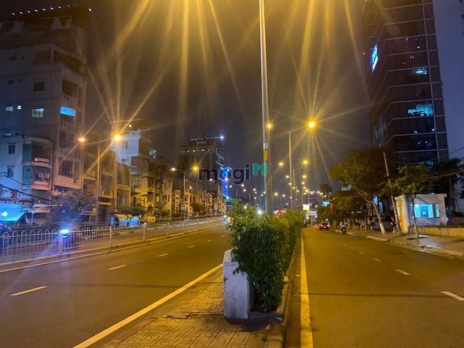 Hình ảnh Bán nhà quận 4 gần Cầu Calmette