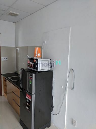 Hình ảnh Trống sẵn studio cửa sổ full nội thất Nguyễn Khoái Quận 4