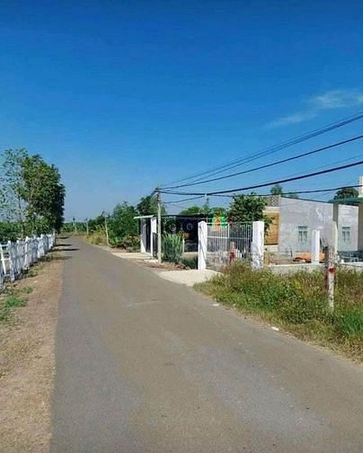 Hình ảnh [100% SỰ THẬT] CẮT LỖ mảnh đất Thổ Cư ngay QL13 DT 3440m2 Giá 290TR
