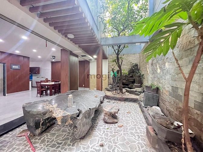 Hình ảnh Cho Thuê Biệt Thự Để Ở hoặc Văn Phòng Công Ty - Yên Thế (Tân Bình)
