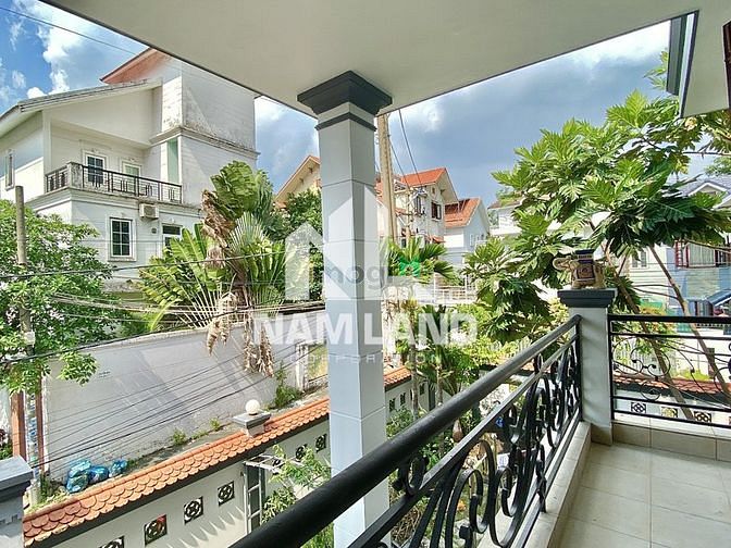 Hình ảnh Cho Thuê Nhà 15 x 15m Gara 2 Lầu 4 Phòng Đường 30 Bình An
