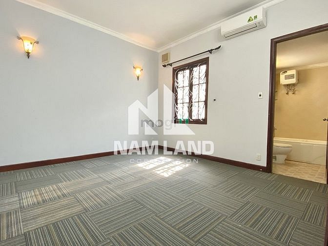 Hình ảnh Cho Thuê Nhà 15 x 15m Gara 2 Lầu 4 Phòng Đường 30 Bình An