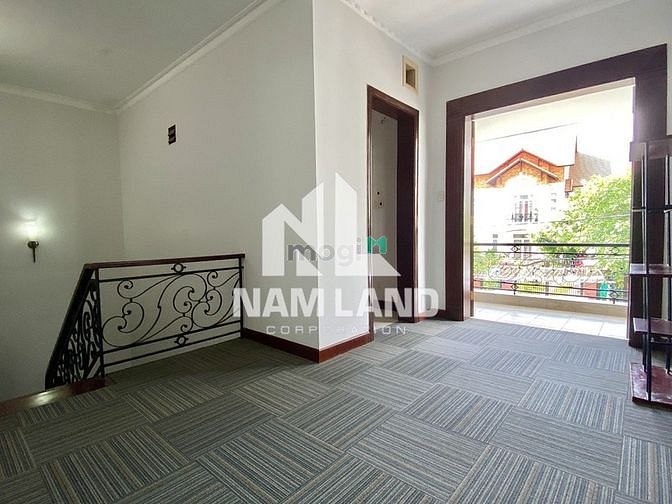 Hình ảnh Cho Thuê Nhà 15 x 15m Gara 2 Lầu 4 Phòng Đường 30 Bình An