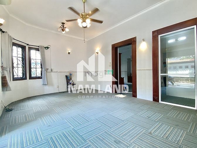 Hình ảnh Cho Thuê Nhà 15 x 15m Gara 2 Lầu 4 Phòng Đường 30 Bình An