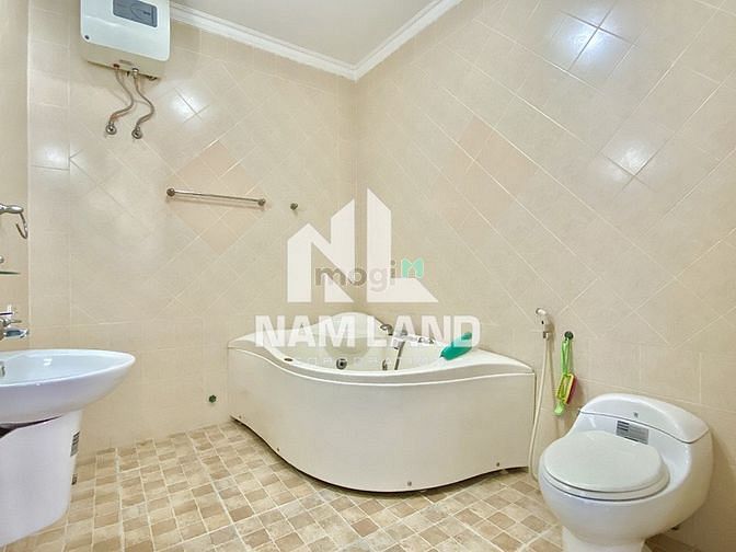Hình ảnh Cho Thuê Nhà 15 x 15m Gara 2 Lầu 4 Phòng Đường 30 Bình An