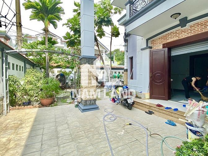 Hình ảnh Cho Thuê Nhà 15 x 15m Gara 2 Lầu 4 Phòng Đường 30 Bình An