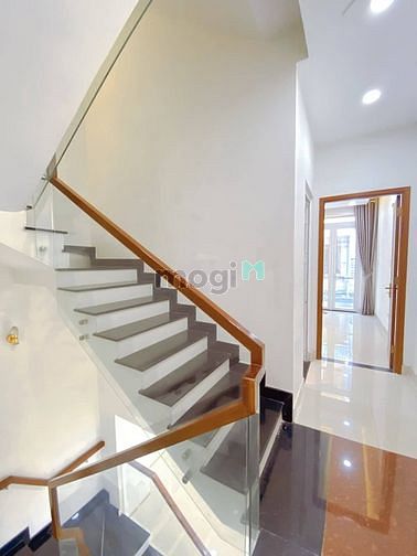 Hình ảnh Bán nhà đường Phạm Văn Hai phường 5 Tân Bình