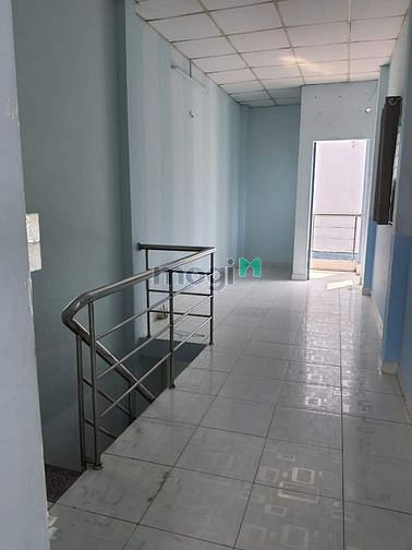 Hình ảnh Cho thuê căn góc thoáng mát, hẻm xe hơi, 2 PN, 3WC