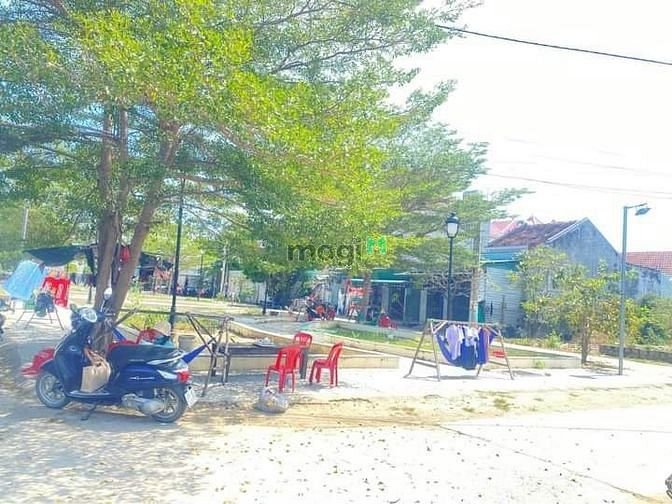 Hình ảnh Mình cần bán lô đất gần KCN, gần chợ đầu mối, ngay sông Vĩnh Bình