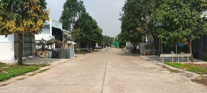 Hình ảnh Mình cần bán lô đất gần KCN, gần chợ đầu mối, ngay sông Vĩnh Bình