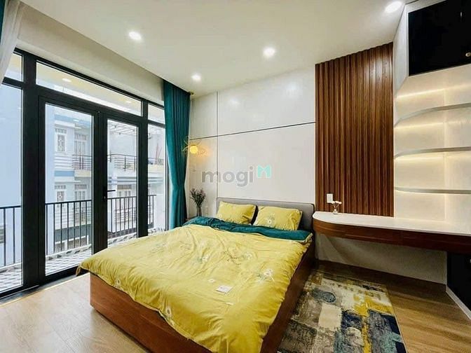 Hình ảnh Cho thuê nhà 92C Phạm Ngọc Thạch, Phường 6 Quận 3.
