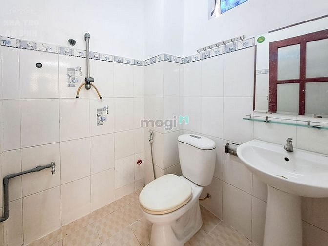 Hình ảnh cho thuê phòng ngay mặt tiền đường