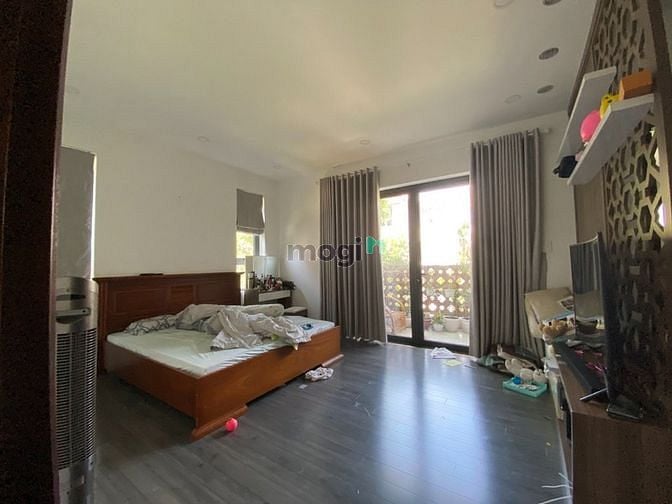 Hình ảnh CHO THUÊ BIỆT THỰ View Công viên, DT 300m2, 3 Tầng