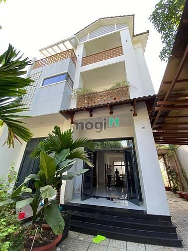 Hình ảnh CHO THUÊ BIỆT THỰ View Công viên, DT 300m2, 3 Tầng