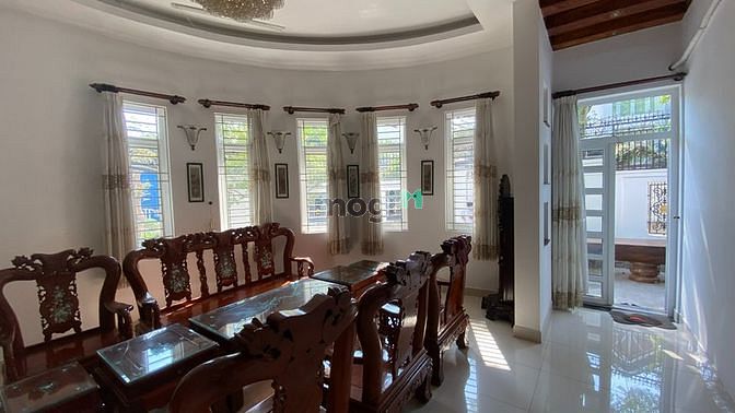 Hình ảnh Cho thuê biệt thự siêu đẹp đường Đặng Thùy Trâm
