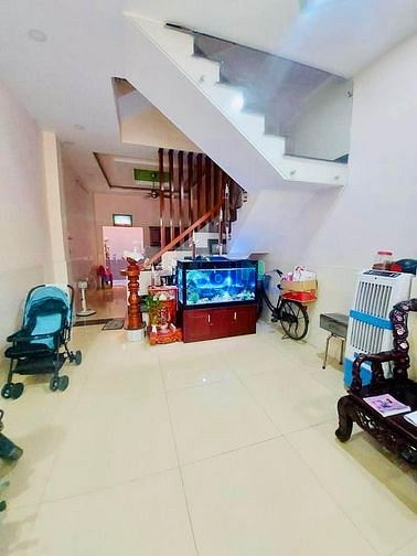 Hình ảnh Bán nhà LẠC LONG QUÂN P3 Q11 1tỷ570