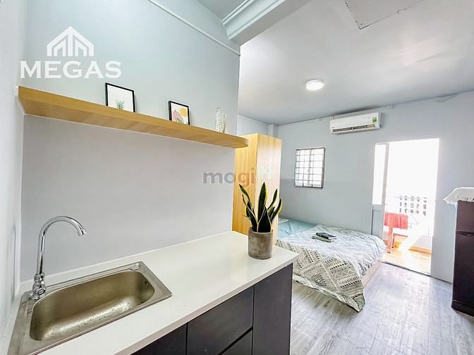 Hình ảnh Mb6623 nạp rút nhanh chóng studio ban công riêng ngay Phan Xích Long