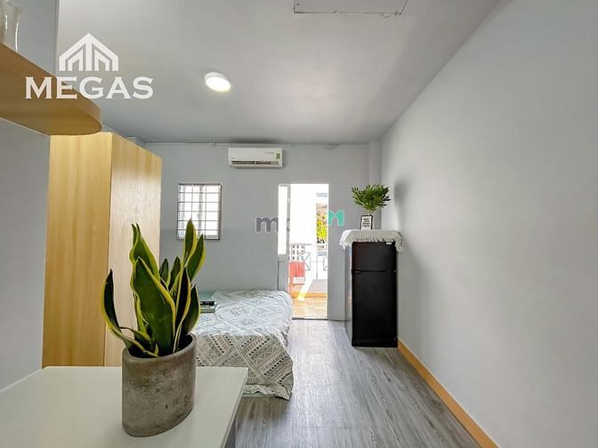 Hình ảnh Mb6623 nạp rút nhanh chóng studio ban công riêng ngay Phan Xích Long