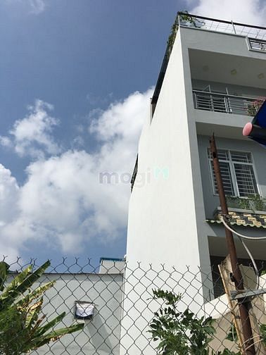 Hình ảnh Bán đất Q7, 84m2 (4.2x20), XD 5 TẦNG - XE HƠI NGỦ, Hẻm thông