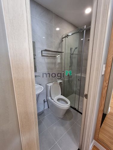 Hình ảnh Cho Thuê Căn Hộ 2 Phòng Ngủ Full Nội Thất CỬa Sổ Lớn Thoáng mát Y hình
