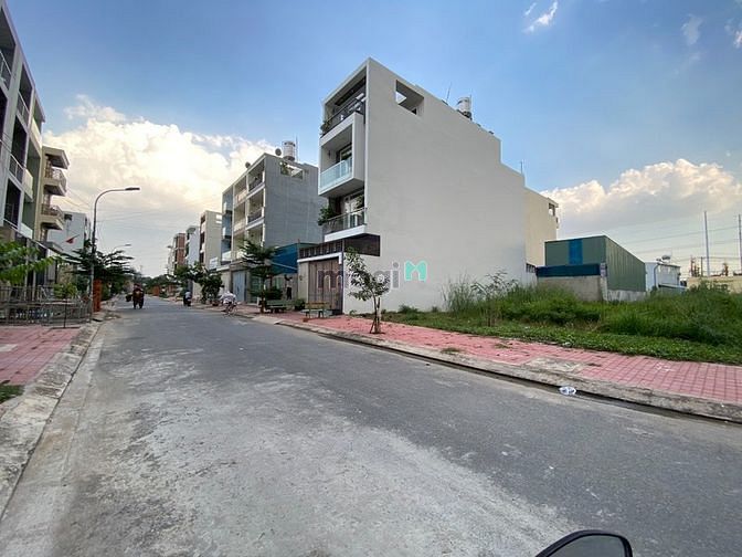 Hình ảnh CHO THUÊ ĐẤT Lô góc 2 MT 12m đường Đặng Thùy Trâm, 15mx25m