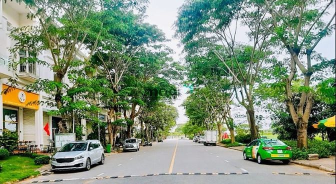 Hình ảnh CHDV full nội thất cao cấp ở Sadeco phước kiển A